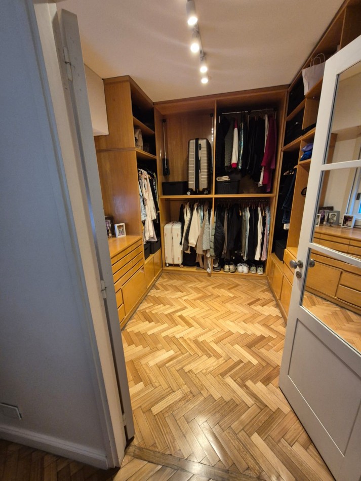 Excel. Depto. Total y Finamente Reciclado 3 Dorm. C/Dep Cochera. Seg 24 hs