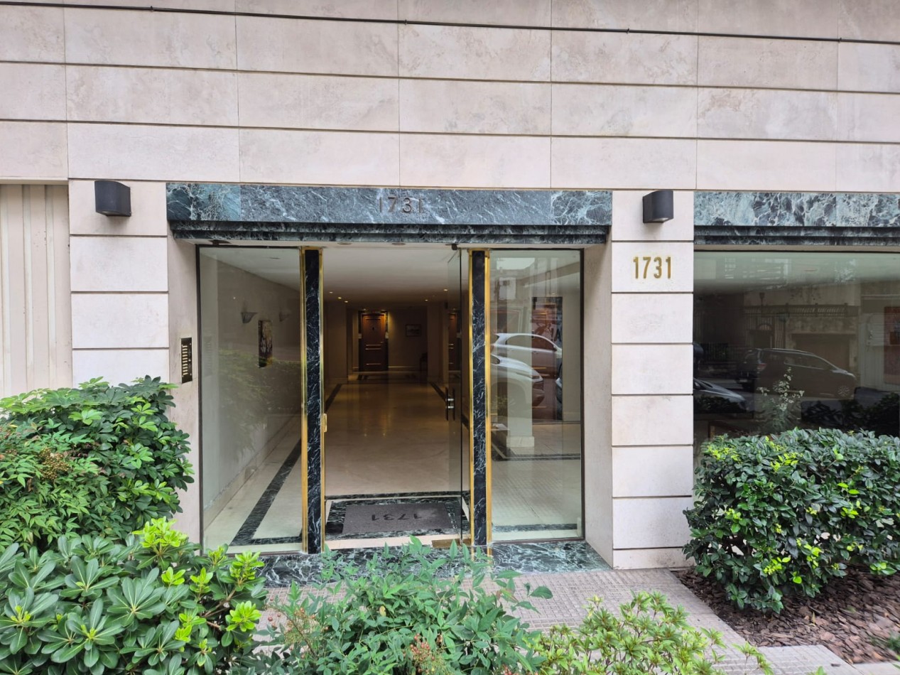 Excel. Depto. Total y Finamente Reciclado 3 Dorm. C/Dep Cochera. Seg 24 hs