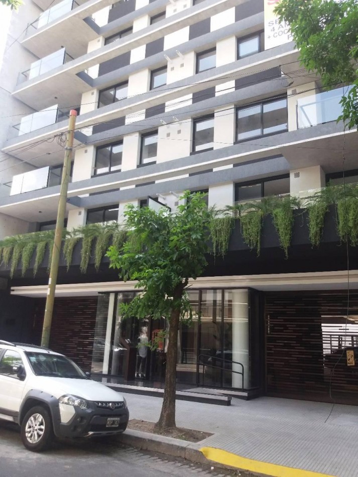 Semipiso de 3 Dorm con Dep. Cochera y Baulera. Edif con Seg 24 Hs y Amenities