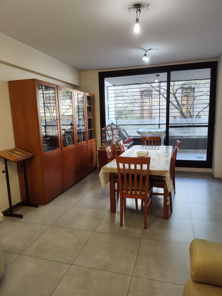 Semipiso de 3 Dorm con Dep. Cochera y Baulera. Edif con Seg 24 Hs y Amenities