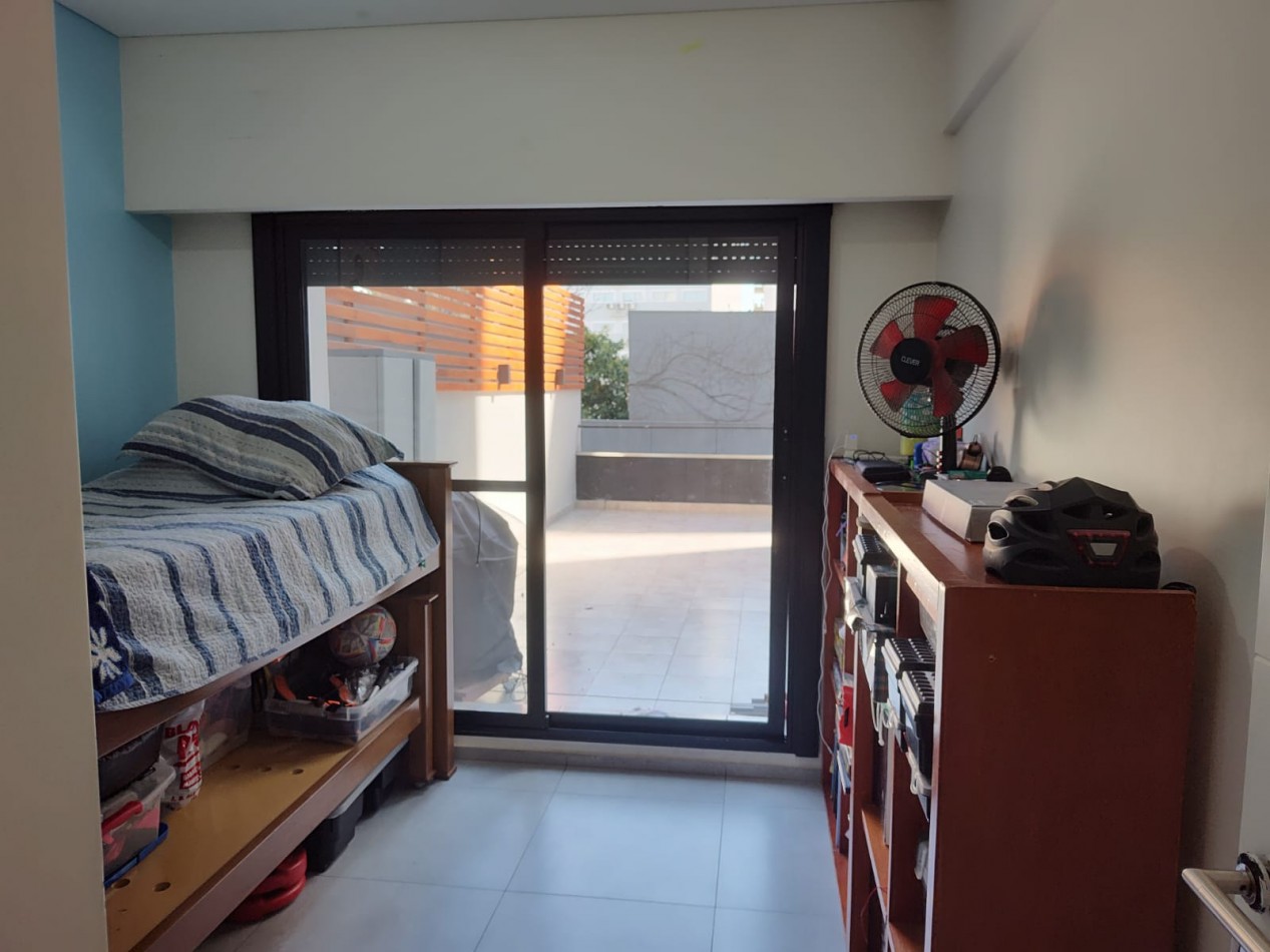 Semipiso de 3 Dorm con Dep. Cochera y Baulera. Edif con Seg 24 Hs y Amenities