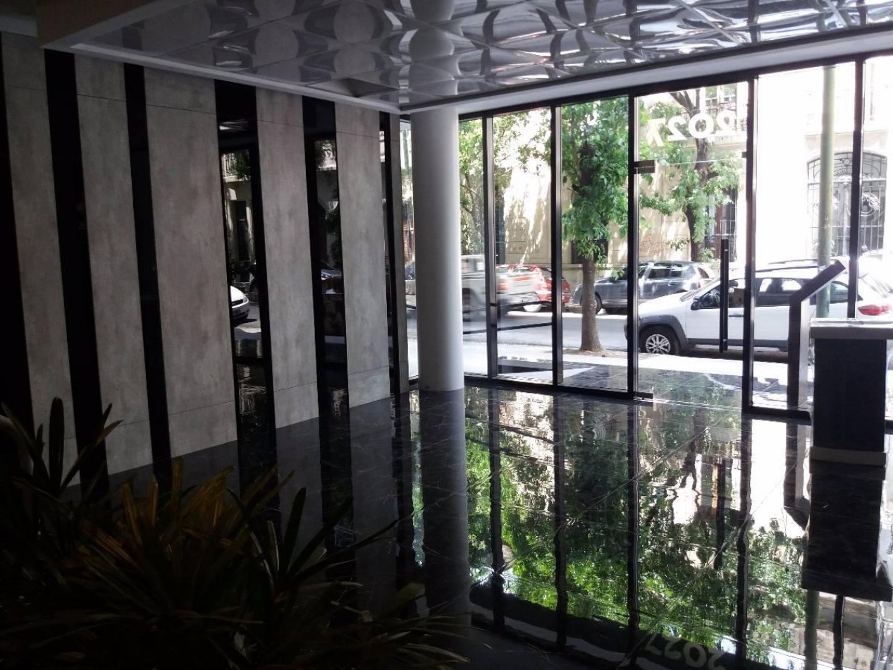 Semipiso de 3 Dorm con Dep. Cochera y Baulera. Edif con Seg 24 Hs y Amenities