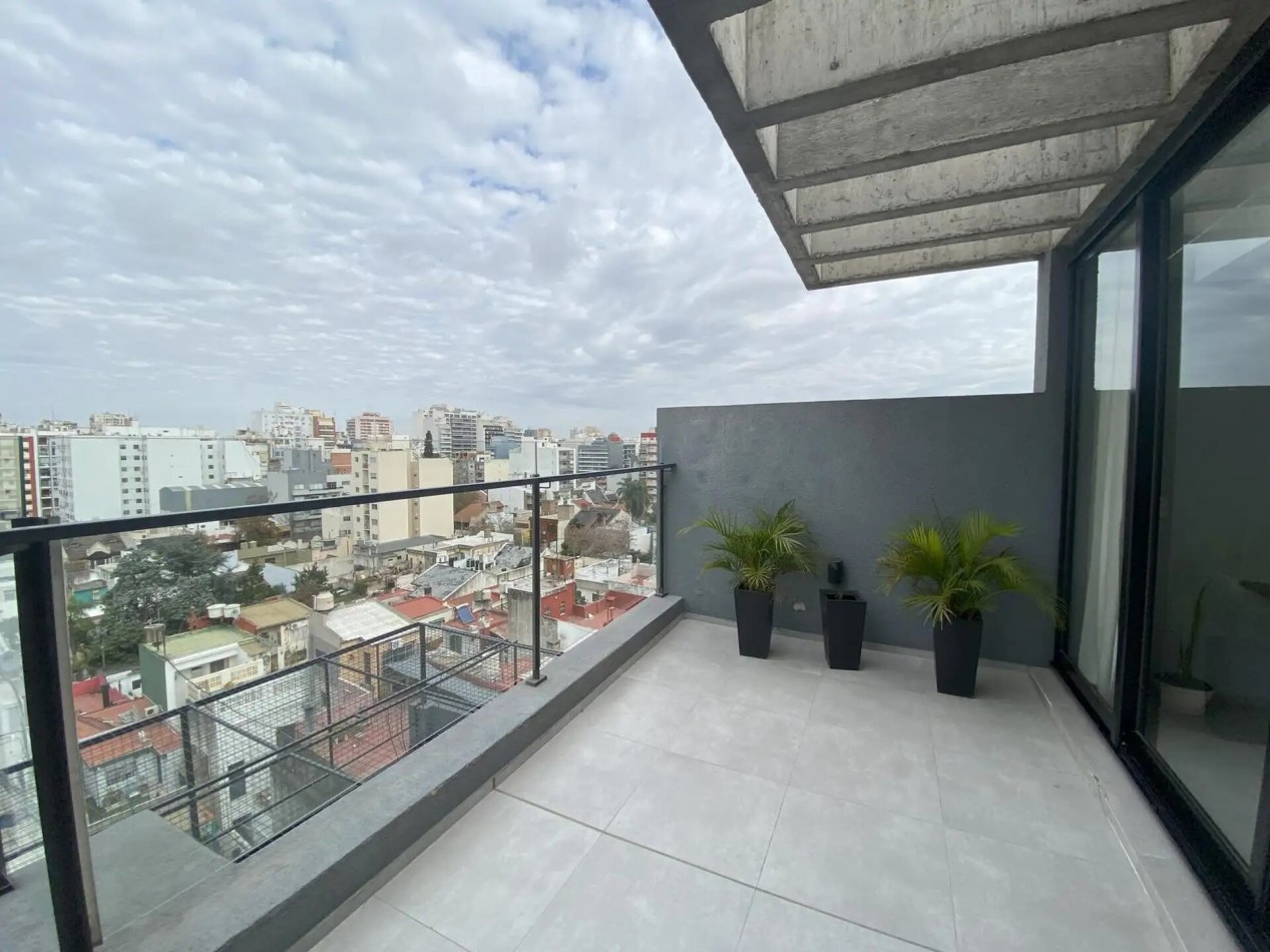 Semipiso de 3 Dorm con Dep. Cochera y Baulera. Edif con Seg 24 Hs y Amenities