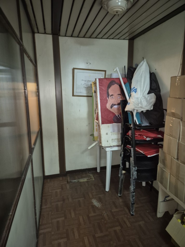 Local en Venta sobre Av Rivadavia