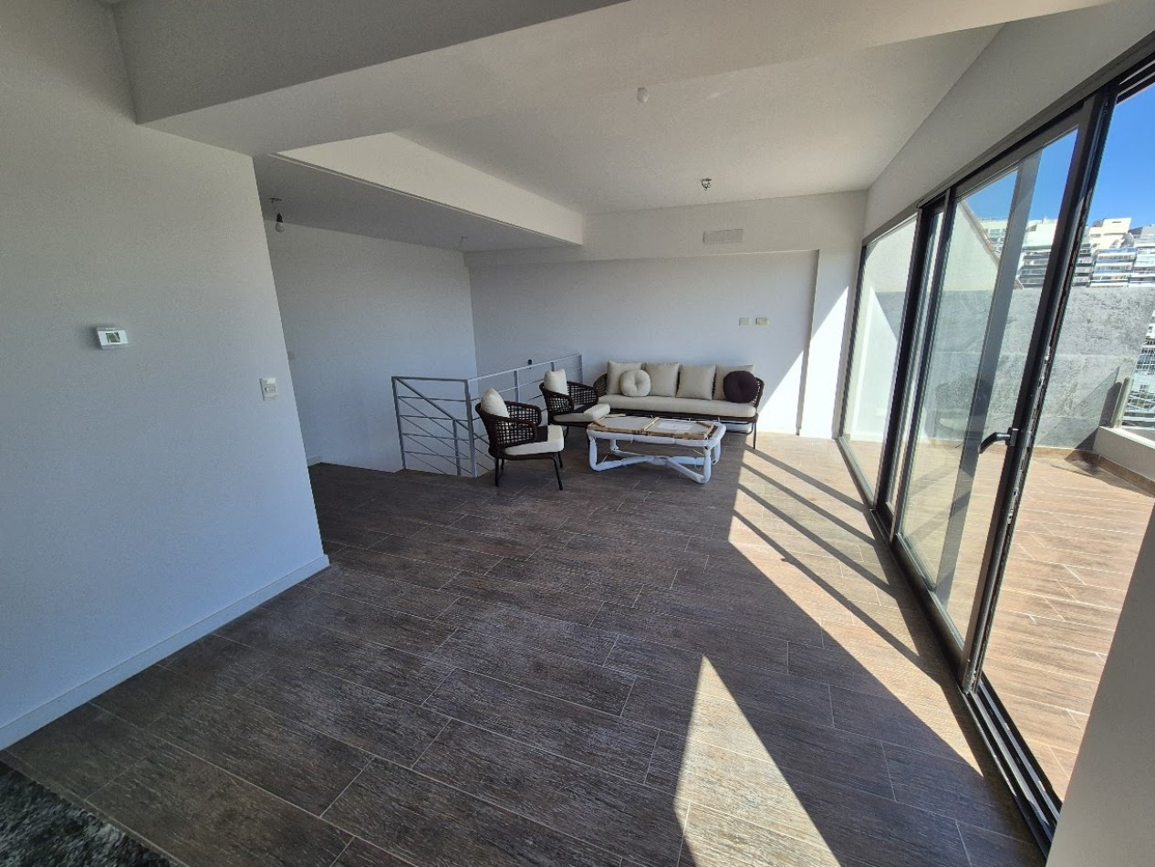 Gran Penhouse en Duplex A Estrenar con Cochera
