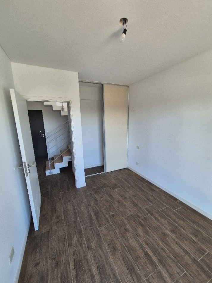 Gran Penhouse en Duplex A Estrenar con Cochera