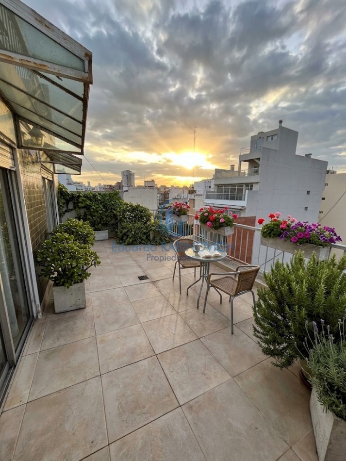 Alto Dpto. 4 amb con dep. en Duplex con Gran Balcon Terraza