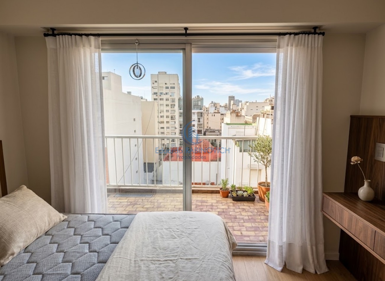 Alto Dpto. 4 amb con dep. en Duplex con Gran Balcon Terraza