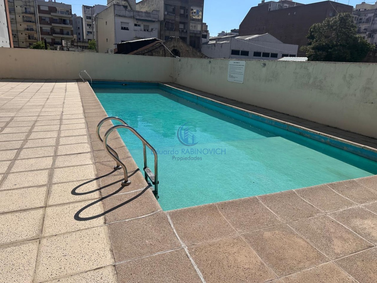  Departamento de 2 amb. Excelentemente Mejorado en piso Alto con Amenities