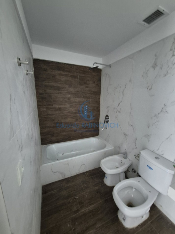 Piso de 4 Dorm (2 Suites) Patio y Balcon con Parrilla  y cochera fija A ESTRENAR 