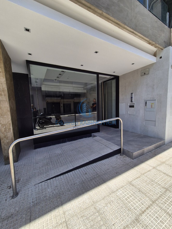 Piso de 4 Dorm (2 Suites) Patio y Balcon con Parrilla  y cochera fija A ESTRENAR 