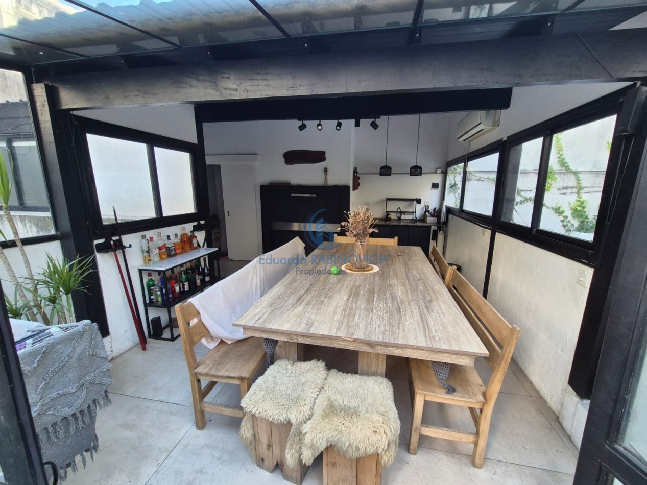 Gran Dpto. 5 ambientes con Terraza Jardin Quincho Parrilla Tot. RECICLADO