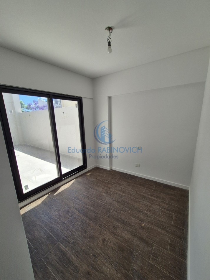 Piso de 4 Dorm (2 Suites) Patio y Balcon con Parrilla  y cochera fija A ESTRENAR 