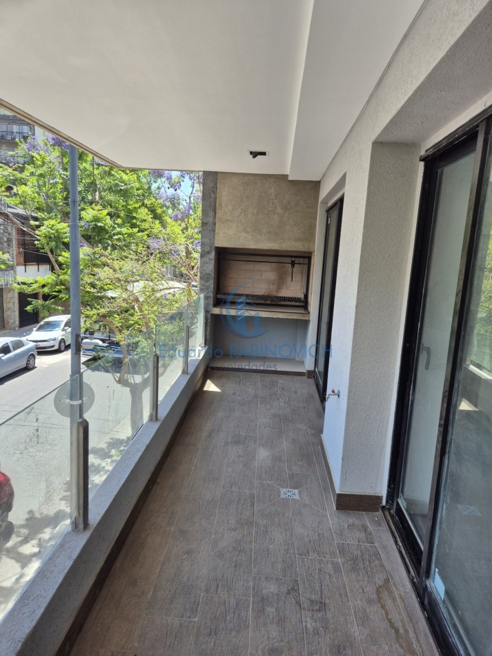 Piso de 4 Dorm (2 Suites) Patio y Balcon con Parrilla  y cochera fija A ESTRENAR 