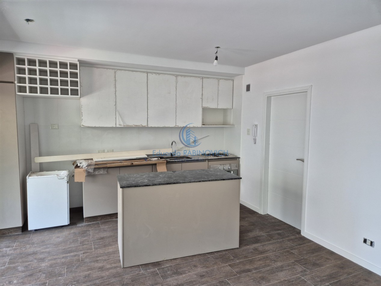 Piso de 4 Dorm (2 Suites) Patio y Balcon con Parrilla  y cochera fija A ESTRENAR 