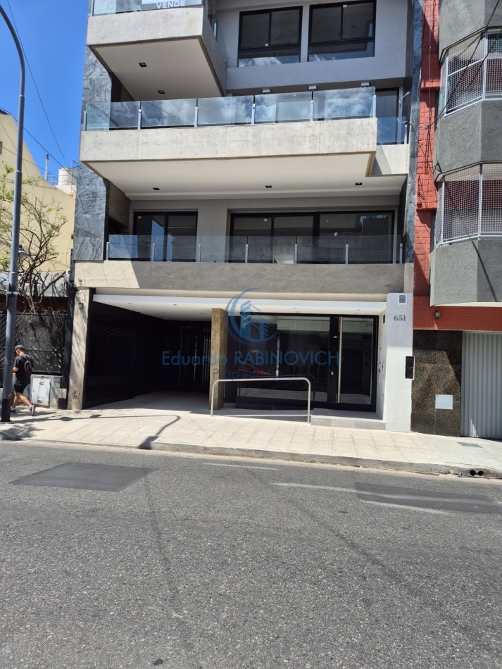 Piso de 4 Dorm (2 Suites) Patio y Balcon con Parrilla  y cochera fija A ESTRENAR 