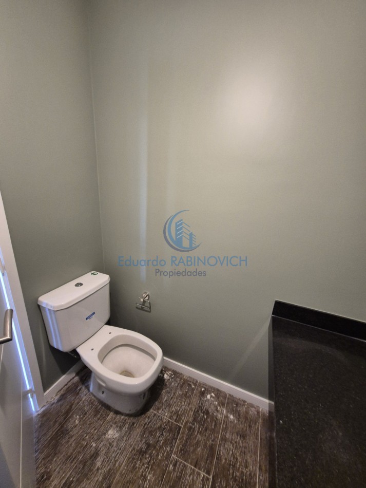 Piso de 4 Dorm (2 Suites) Patio y Balcon con Parrilla  y cochera fija A ESTRENAR 